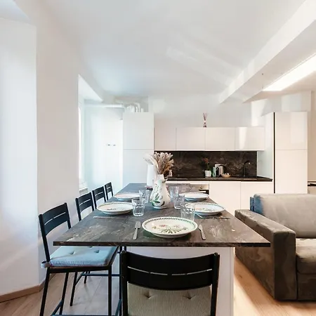 Lucia Cozy Flat At Few Steps By Apartamento *