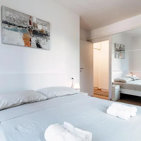 Lucia Cozy Flat At Few Steps By Apartamento