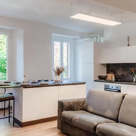 Lucia Cozy Flat At Few Steps By شقة كومو