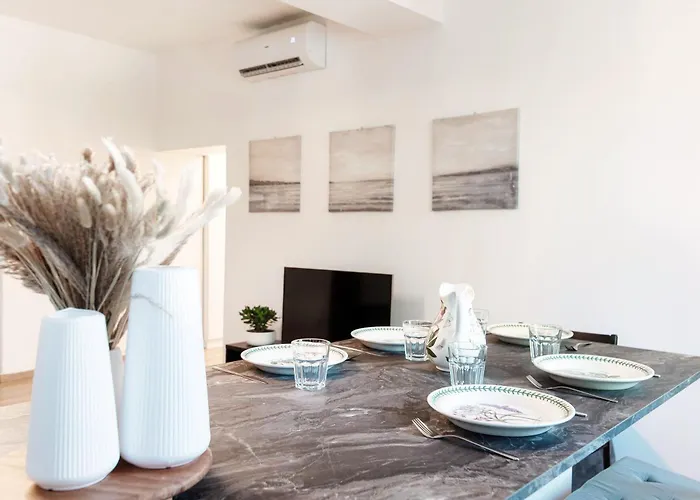 Lucia Cozy Flat At Few Steps By Apartamento Como