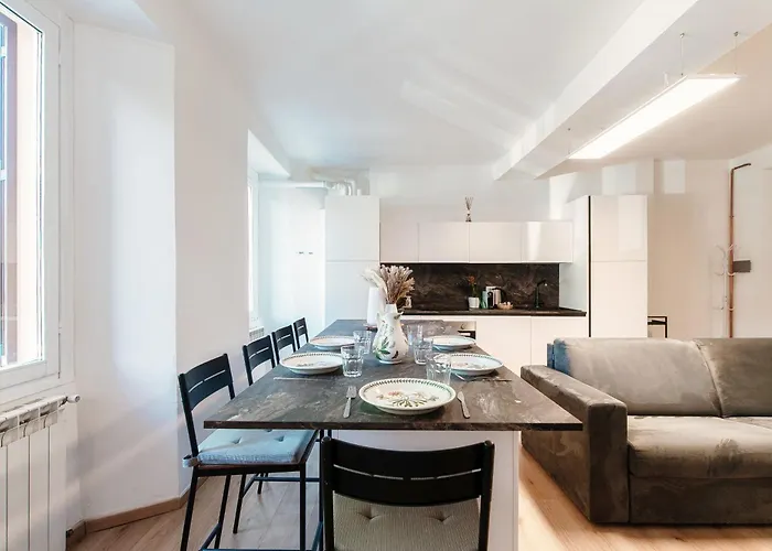 Lucia Cozy Flat At Few Steps By Apartamento *