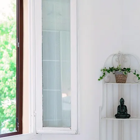 Apartment Lucia Cozy Flat At Few Steps By